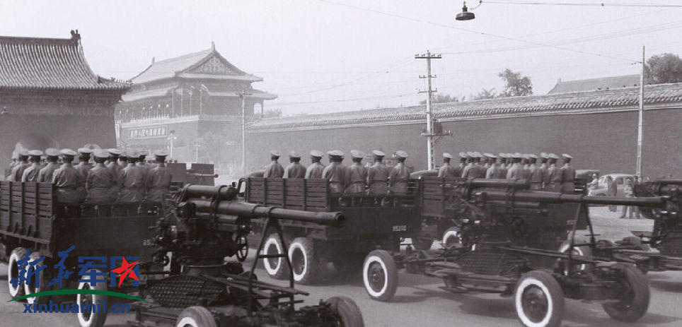 经典!新中国最初10年国庆阅兵回顾