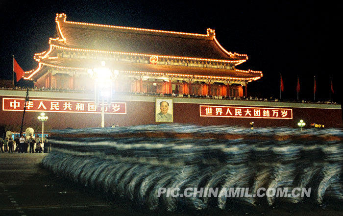 军力跃进的前夜:99年国庆大阅兵