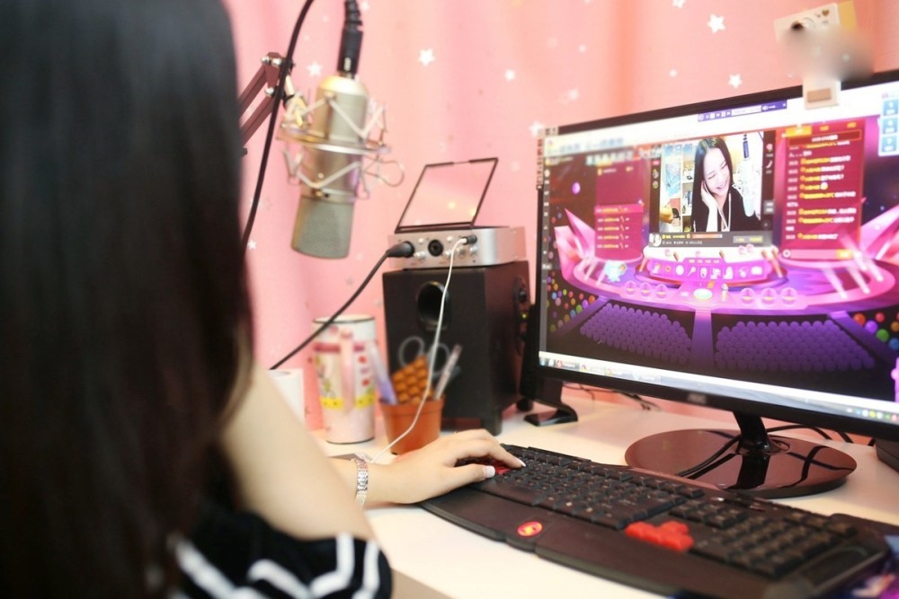 文化部将查斗鱼等8家平台:涉嫌暴力淫秽