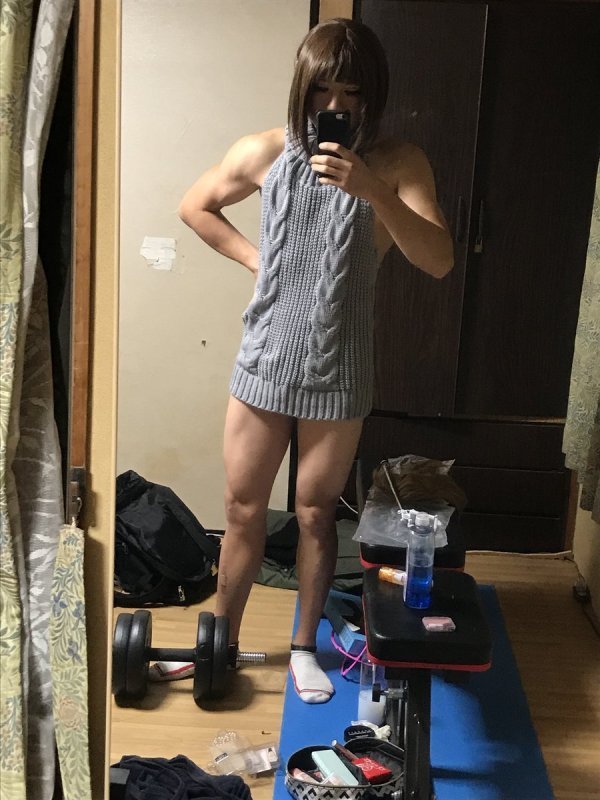 喷了！肌肉版女装大佬是这个样子的