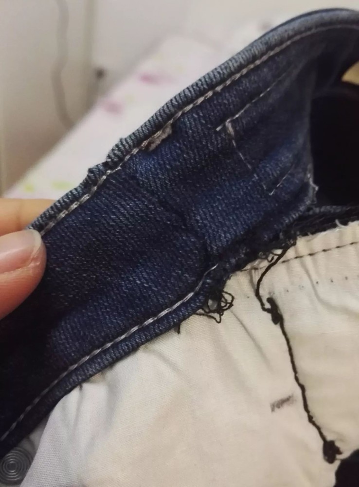 弹力牛仔裤腰大了?试试这样改小