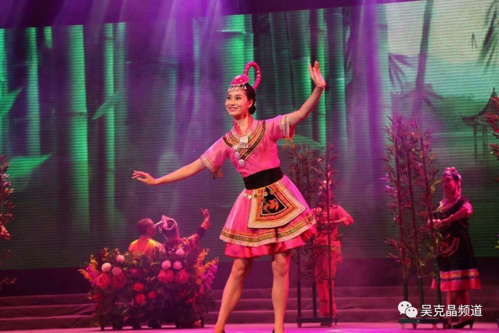 福鼎准备怀三胎的舞者究竟是怎样炼成的?