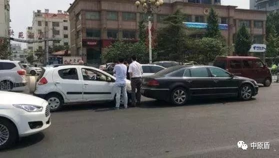 限行 无牌照老年代步车可以乱行?