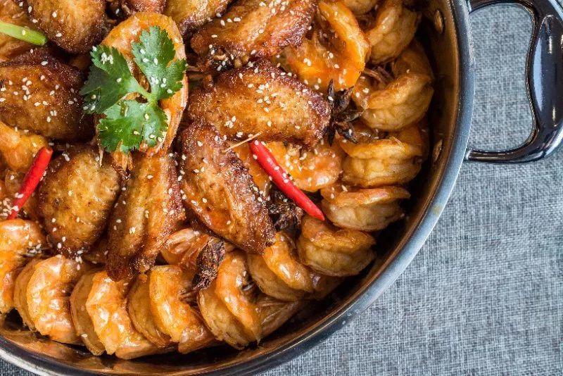 在郑州只知道麻辣小龙虾?这家店从世界各地搜