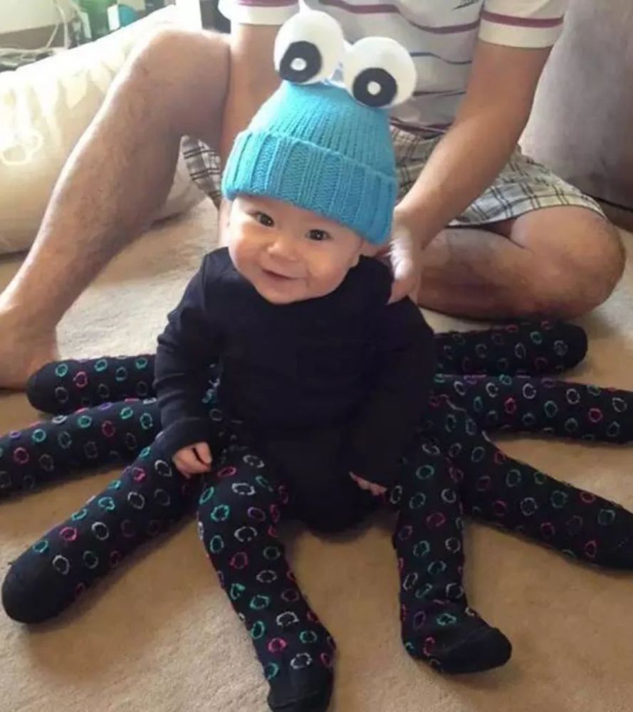 哄孩子吃药太难?这张照片火了!全世界都在心疼