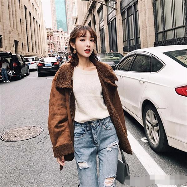 除了美丽的毛衣裙,短款毛呢外套今年正流行