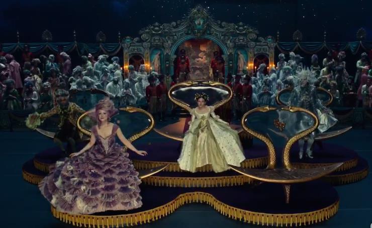 好奇少女穿越异世界 《胡桃夹子与四个王国》新预告公开
