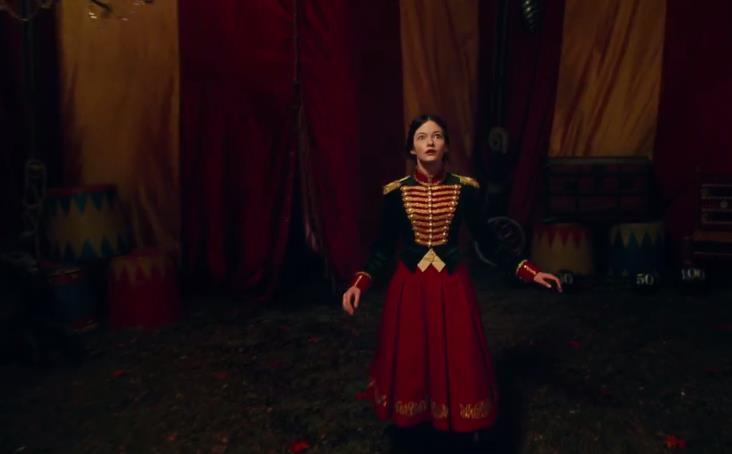 好奇少女穿越异世界 《胡桃夹子与四个王国》新预告公开