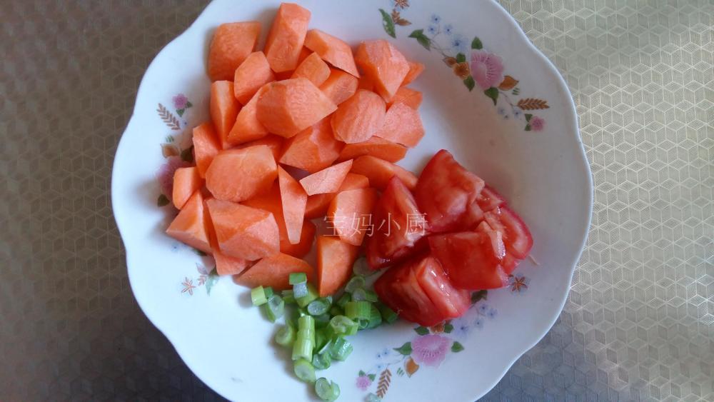 我用西红柿和胡萝卜做菜,真清爽,营养翻了好几