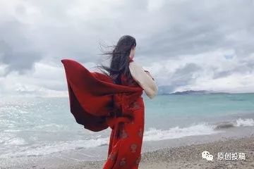 2017最感人的文章之一\/挥着翅膀的女孩