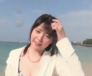 波涛汹涌！竹达彩奈泳装秀视频引发关注