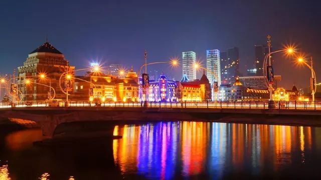 众多城市大力推进智慧城市战略,华为、腾讯、