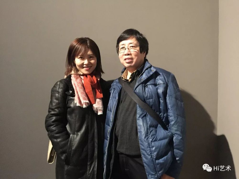 馆策展人柳淳风(左)和艺术批评家,中央美院教授易英,他们都是湖南人