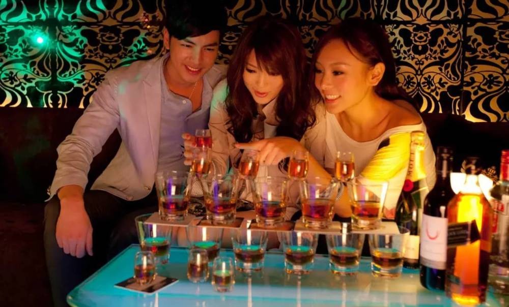一夜情还是真爱?分享5部关于夜店的电影
