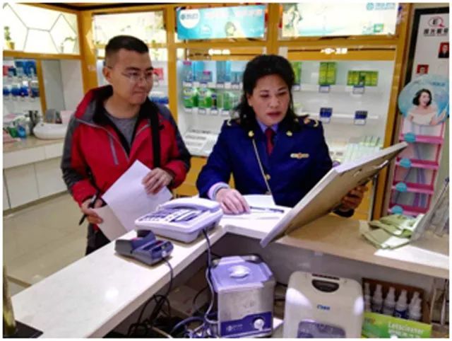 基层市场监管所开展节前市场整治消除安全隐患