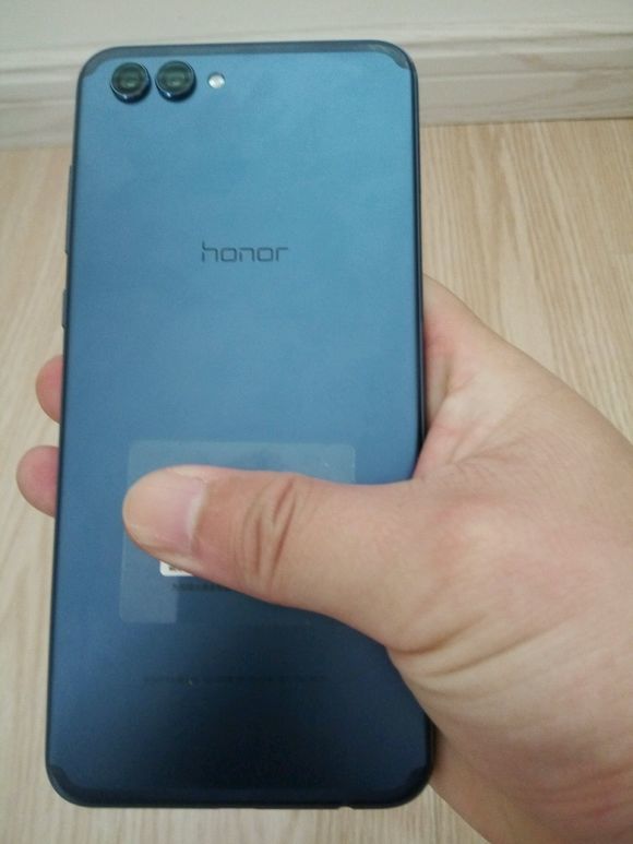 关于华为荣耀V10玩游戏卡顿-视频在片尾,拖影