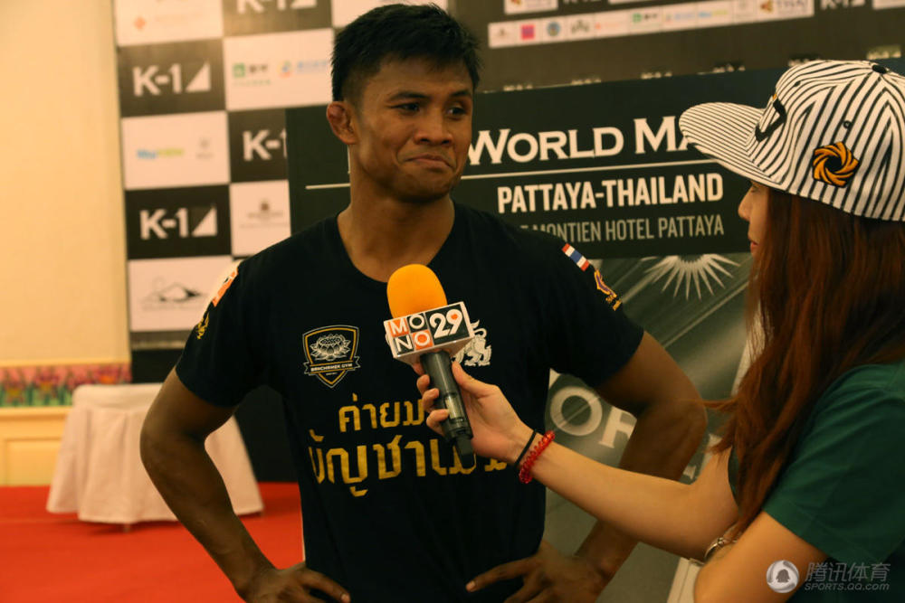 <em>播求</em>经历称重风波 <em>美女</em>护士求合影抢镜