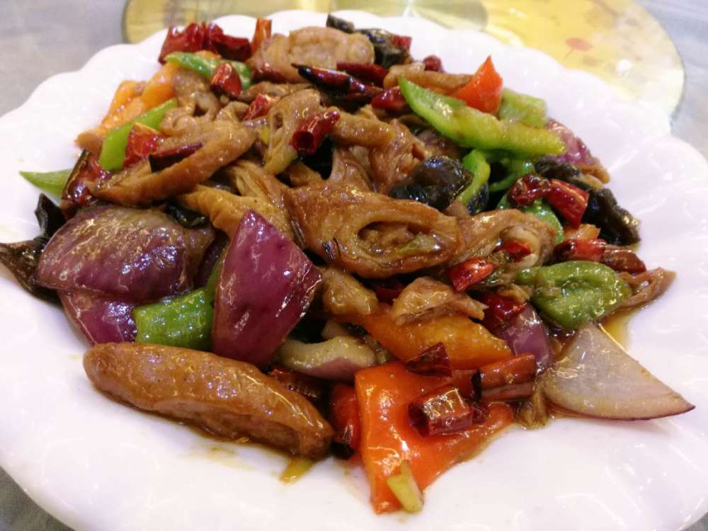 青岛冬至手工包饺子爆好吃,大口吃肉大口喝酒