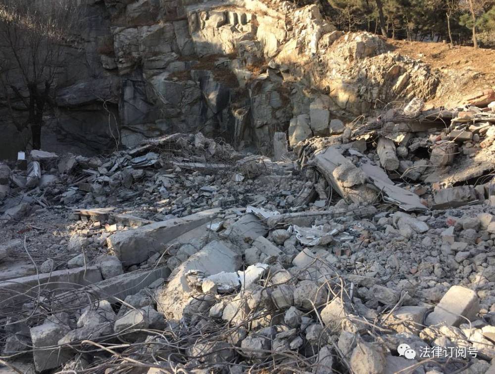 行政强拆已在新拆迁法中被废止,强拆必须由法