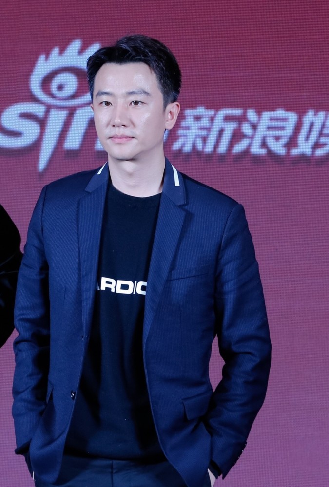 而且,这一次的《芳华》和《妖猫传》让大家对黄轩有了很大的改变和