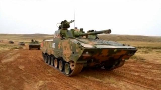 中国陆军又欺负人了 驾驶全自动迫击炮去俄罗斯踢馆