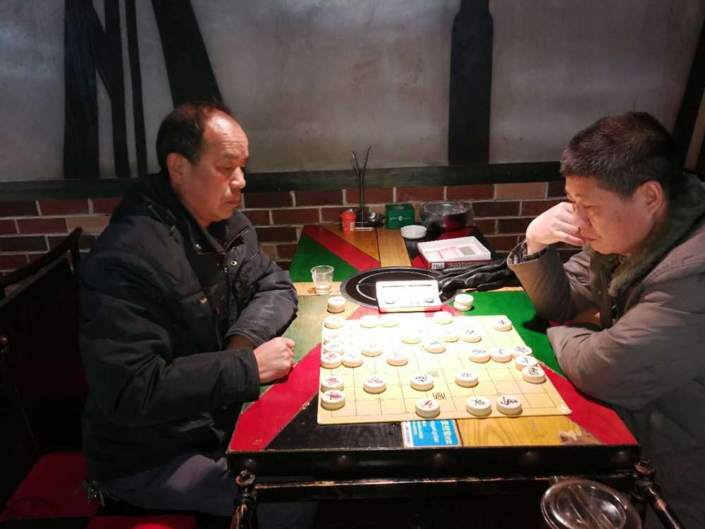 肖振强勇夺平顶山市"鱼羊鲜清真老店杯"第217届象棋精英赛冠军