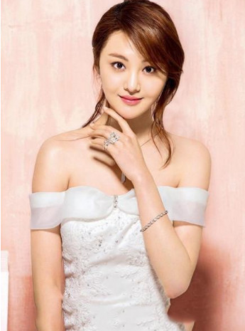 郑爽的婚纱照真美,最清纯美好的小爽!网友喊:真