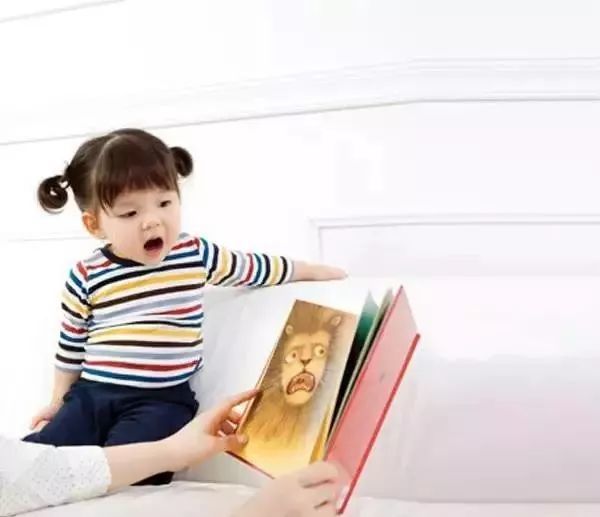 儿童短发扎法,打造短发女宝俏皮感