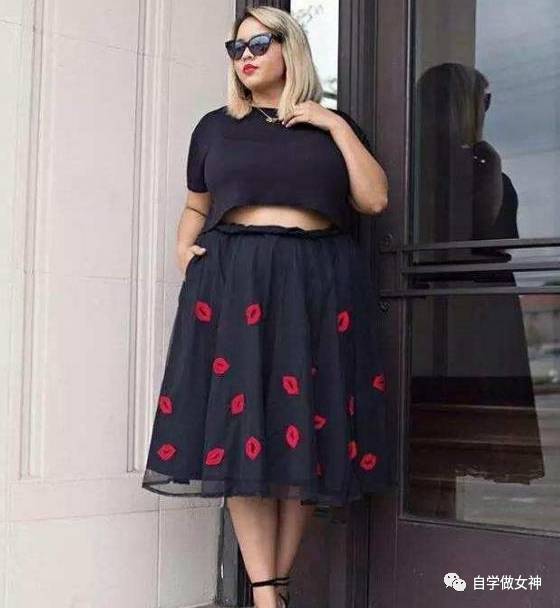 胸大,肩宽,上身胖的女人适合穿什么样的衣服?