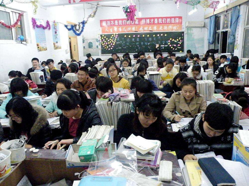 企鹅娘吐槽：日本动画真的会诱导犯罪吗？