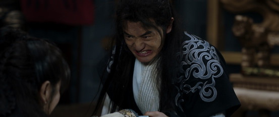 港星梁家仁自导自演《师公降魔》 靖哥蓉妹刀