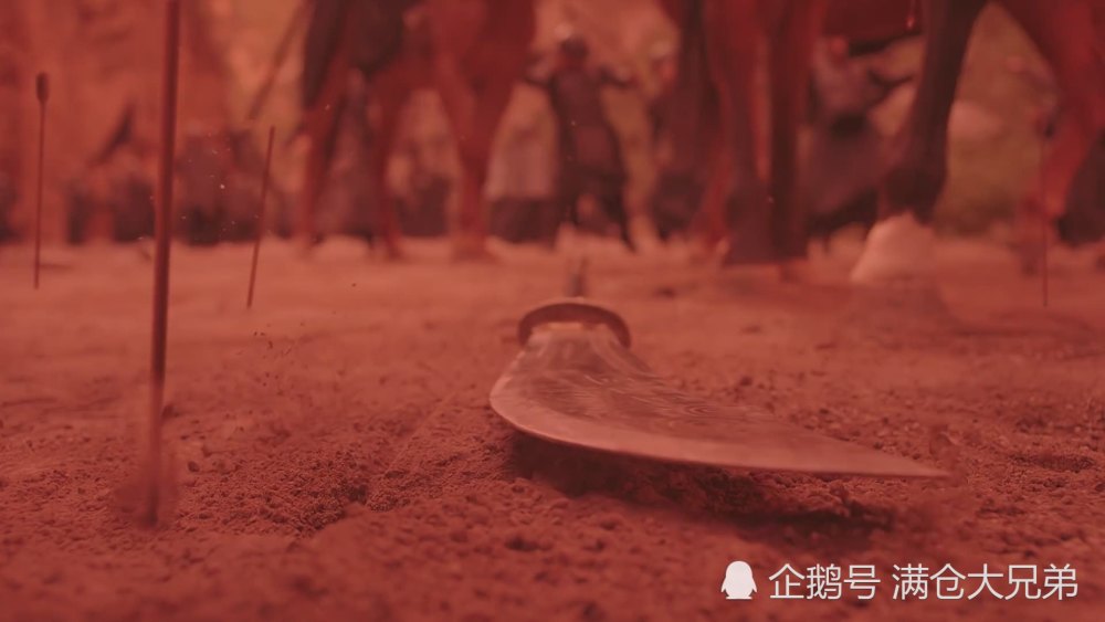 张郃之死 第二个镜头出现在张郃部队被困木门道之后,蜀军万箭齐发