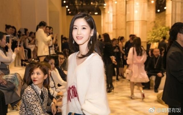 章泽天和网红同框,一张图获网红照妖镜称号