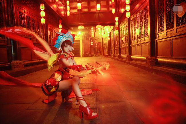 妹子cos王者荣耀里的虞姬,不仅是服装还是颜值