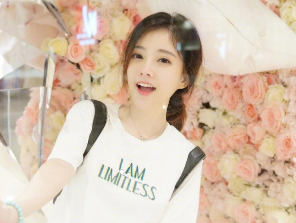 当代网红主播收入月排行,快手网红二驴的上榜