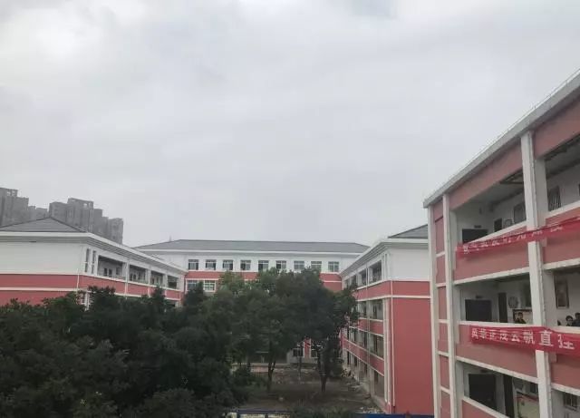 昌南中学扩建综合楼