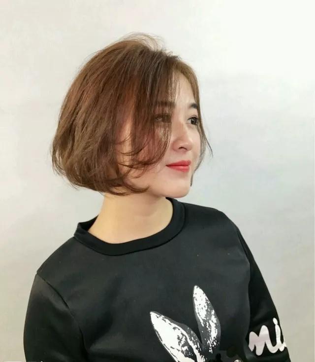 脸大发量多就剪这样的波波头,个性酷感时尚度十足,剪完都说好看