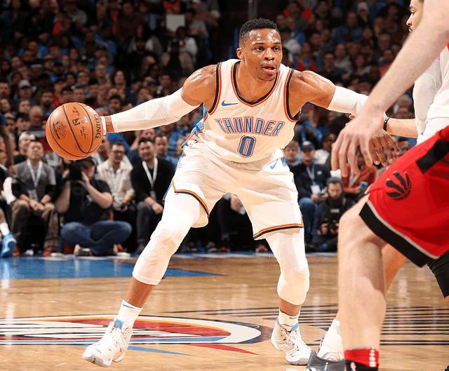 雷霆四巨头合砍99分!猛龙主教练被打服:和他们