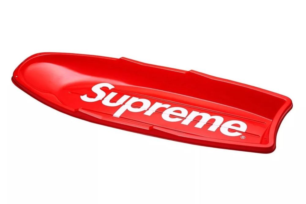 supreme 雪橇将于本周登场,apple 面临万亿美元集体诉讼,aj3 katrina