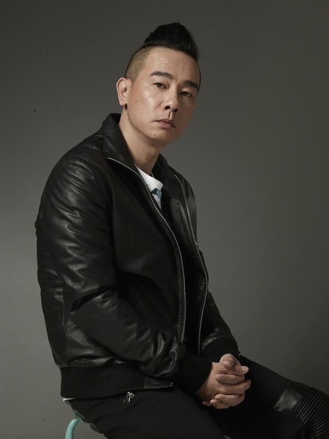 jasper换了个新发型,太可爱了,翻版陈小春,小山鸡哥现身!