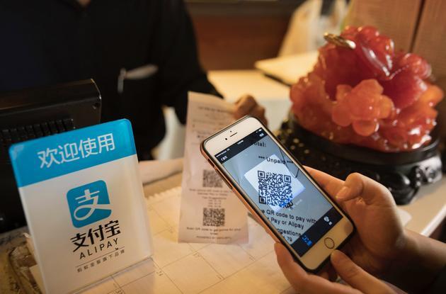 央行对二维码限额,是为打压微信支付宝帮银联