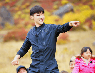 小山竹和邓伦关系越来越好,开始学闺蜜neinei坑