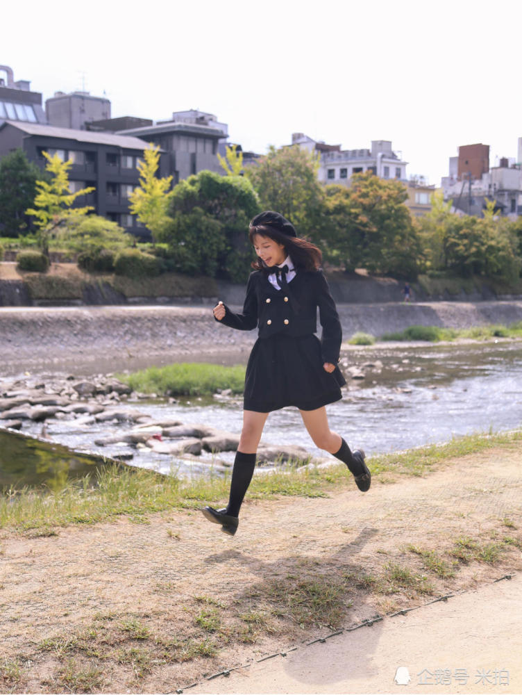 少女像极了16岁的徐若瑄,美得可以掐出水!