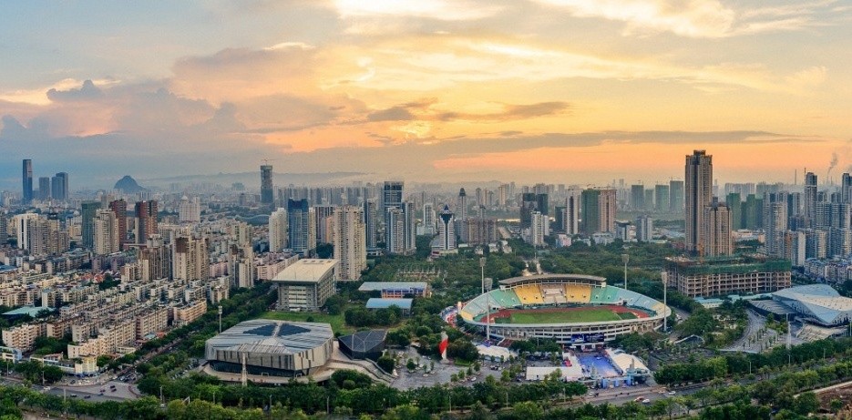 这座城市享有世界第一天然大盆景美誉,工业发