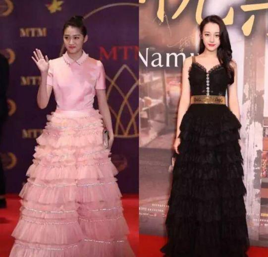20岁关晓彤与25岁迪丽热巴同穿蛋糕裙,一个像