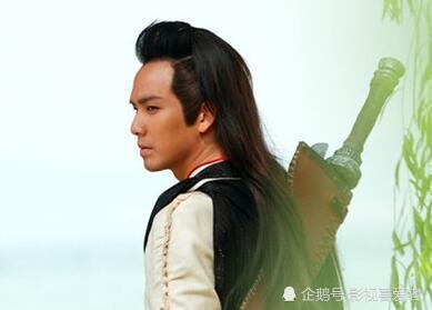 6位男星背剑照,古天乐沧桑,黄晓明霸气,38岁的