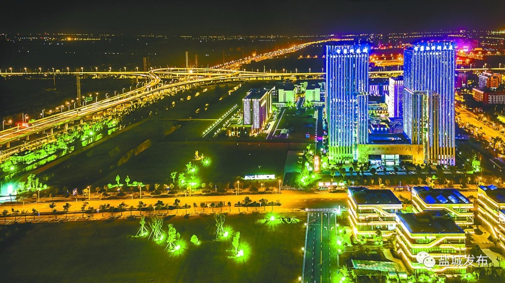 入夜,盐城就化作一首歌!我美了美了美了,我醉了