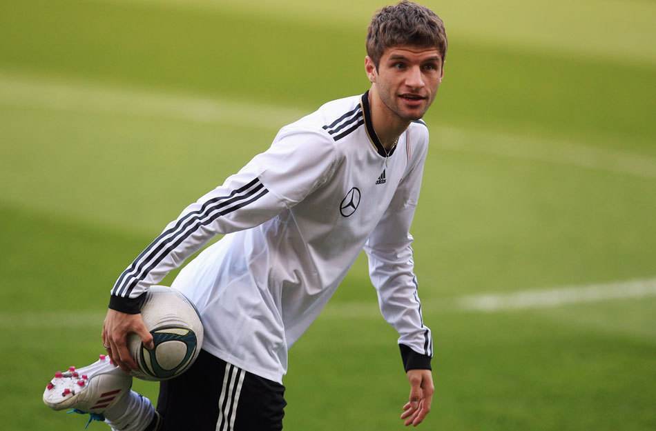 足球史上十大抢点型前锋,现在基本看不见了