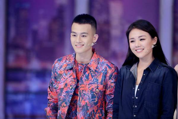 马思纯欧豪分手后一组封面美照曝光，驾驭多种风格妖艳不失大气！