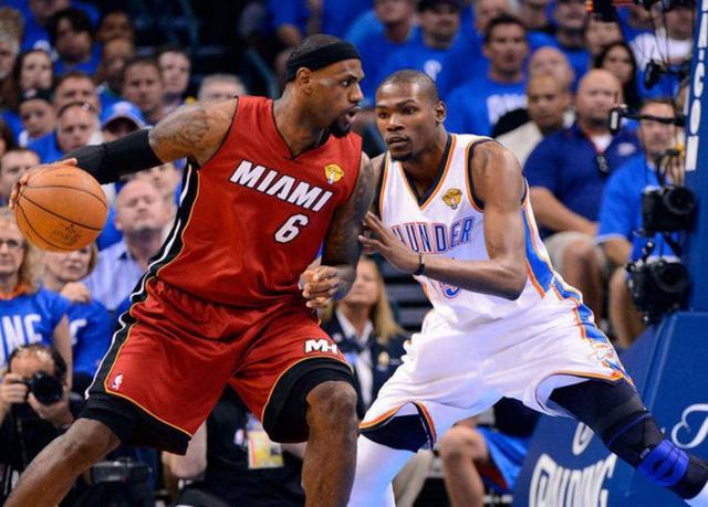 比较詹姆斯、库里、杜兰特生涯前三次总决赛数